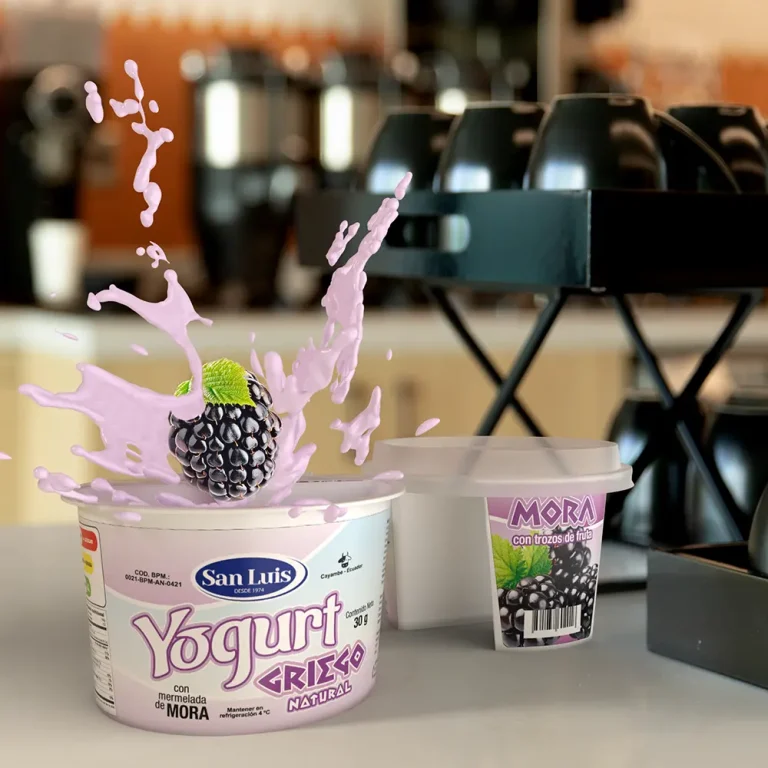 Etiqueta para tarrina de Yogurt Griego San Luis, diseñada por Santiago Avila, Fiorum