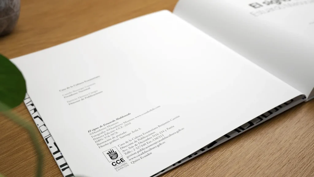 Libro del artista ecuatoriano Estuardo Maldonado diseñado por Santiago Avila Sandoval